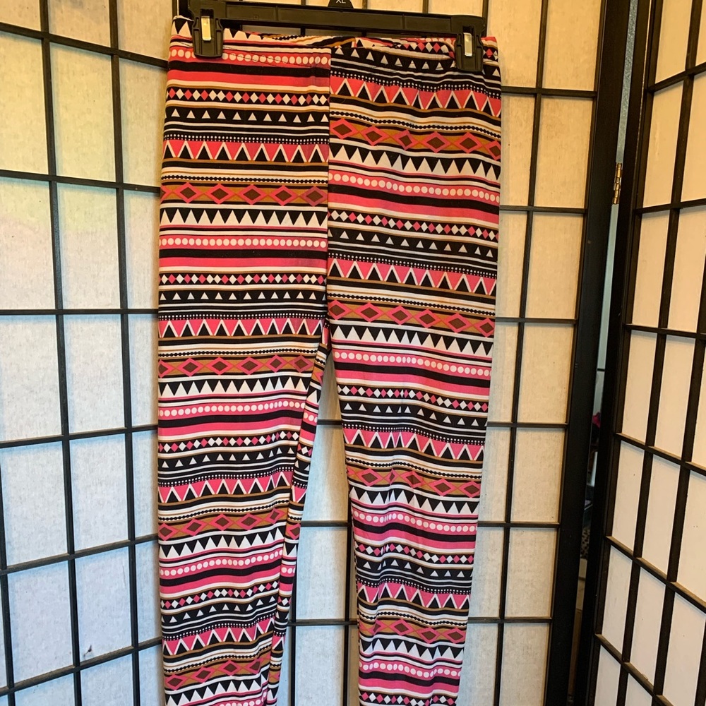 EUC XJ Boost Printed Leggings size Large